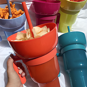 SnackSipper™ | Snacken en drinken in één hand
