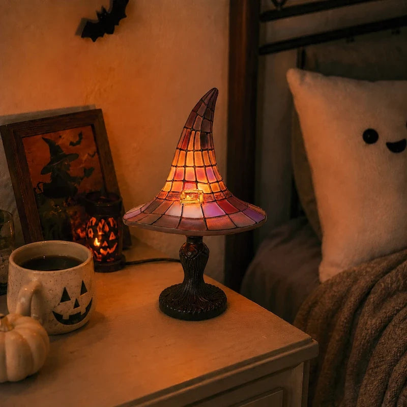 SpellShade™ | Betoverende heksenhoedlamp met juweelgloed