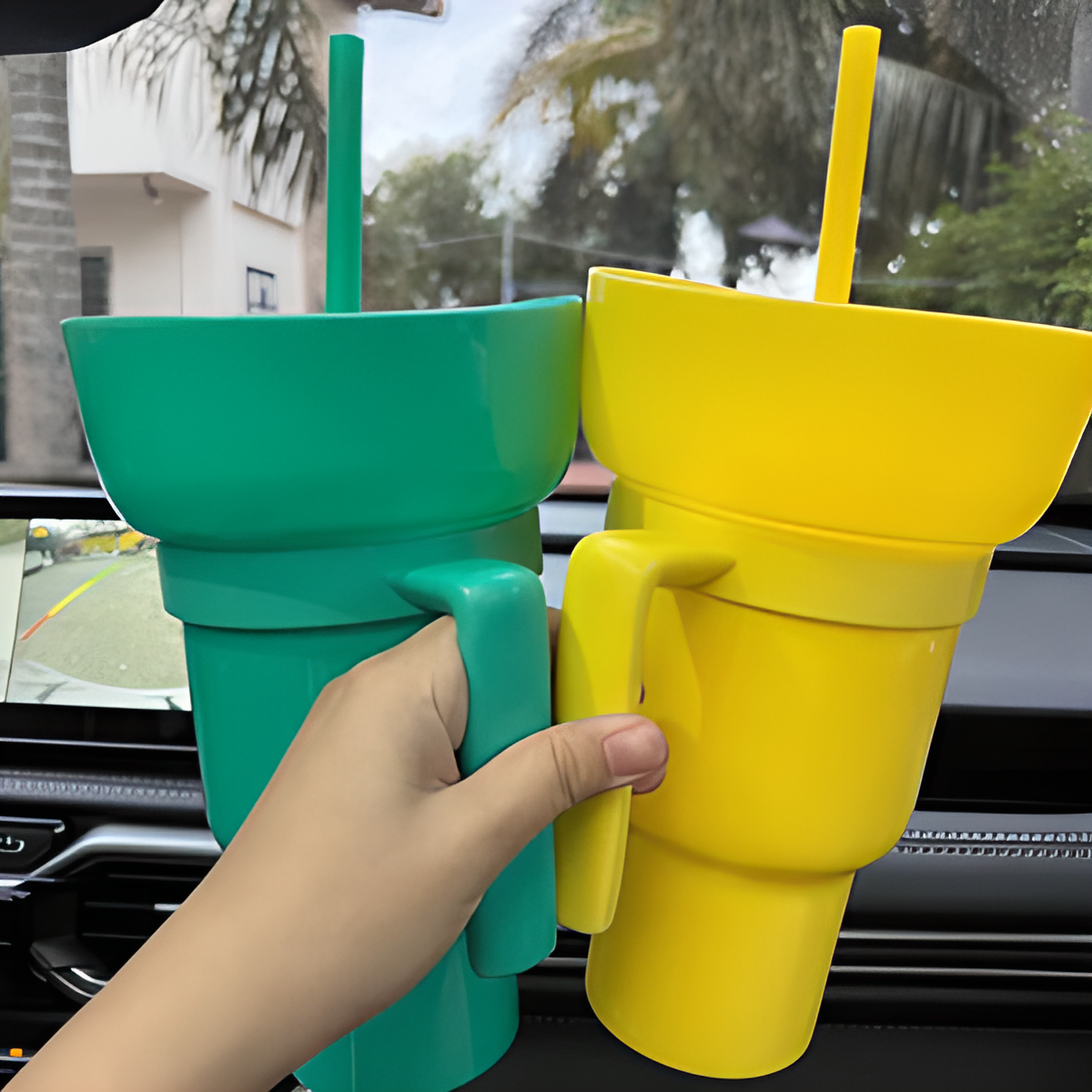 SnackSipper™ | Snacken en drinken in één hand