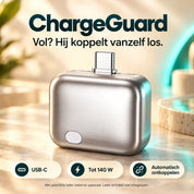 Zilverkleurige ChargeGuard USB-C-laadbeschermer met automatische ontkoppeling en ondersteuning tot 140 W