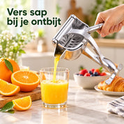 Sappura voor vers sinaasappelsap bij het ontbijt
