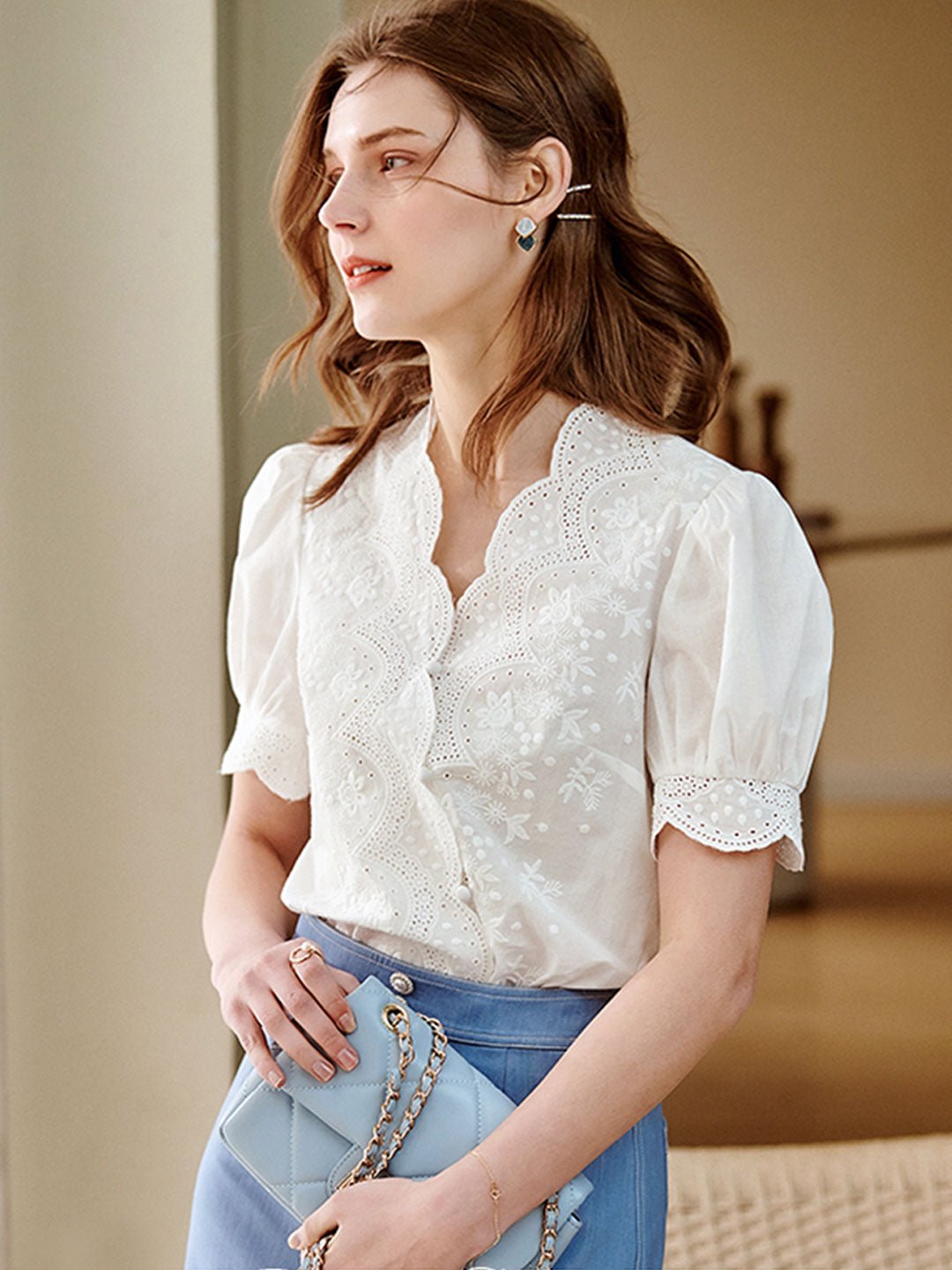 Sophia™ | Elegante Chiffon Blouse met Bloemendetails - Lumiza