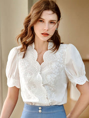 Sophia™ | Elegante Chiffon Blouse met Bloemendetails - Lumiza
